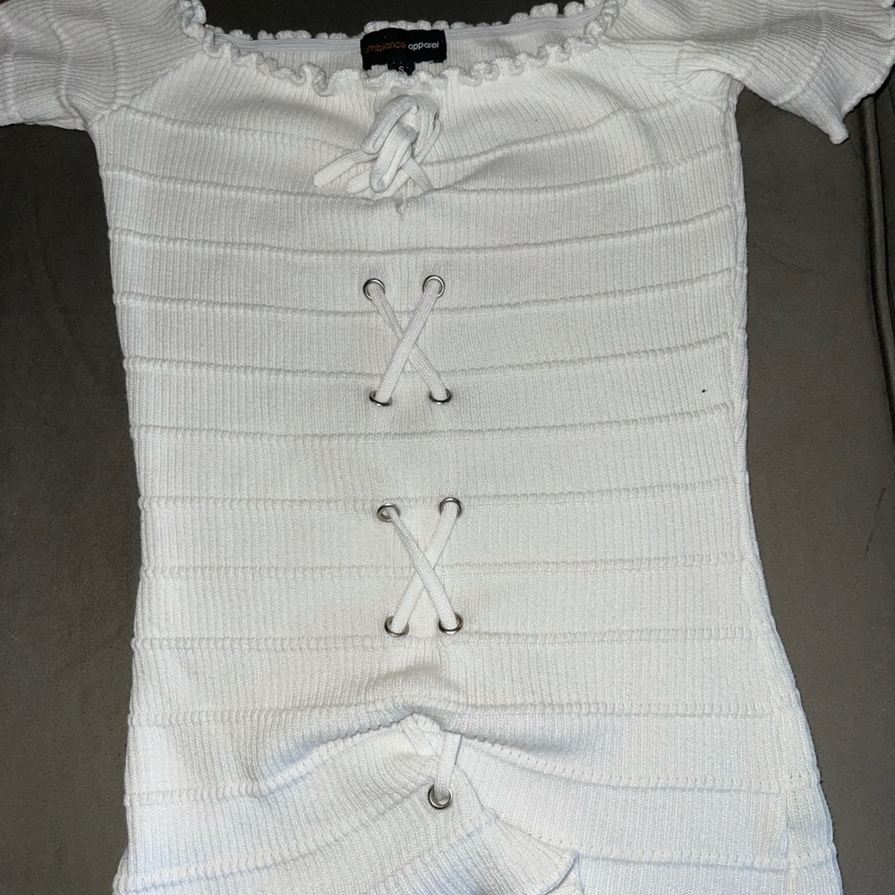 Short sleeve small laced up ivory white top